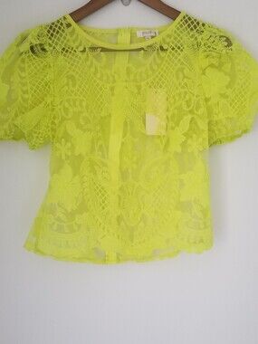 Whimsical Neon-Yellow Lace Short Sleeve Blouse